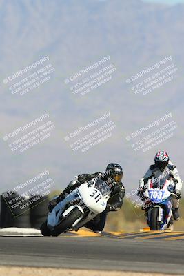 media/Oct-20-2024-CVMA (Sun) [[d4a3dff211]]/Race 9-Formulw LW Twins SHOOTOUT/